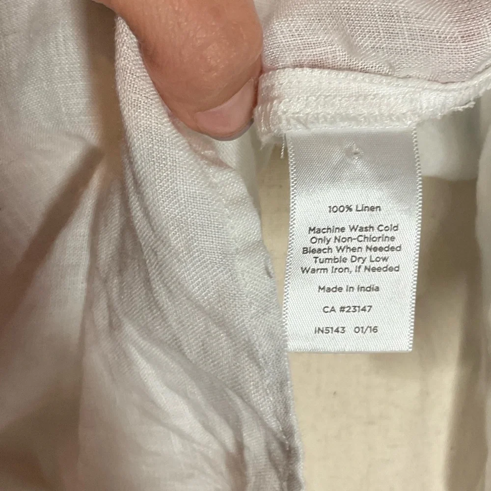 Talbots White Round Neck Linen Button Up Roll Tab Long Sleeve Shirt Size Medium